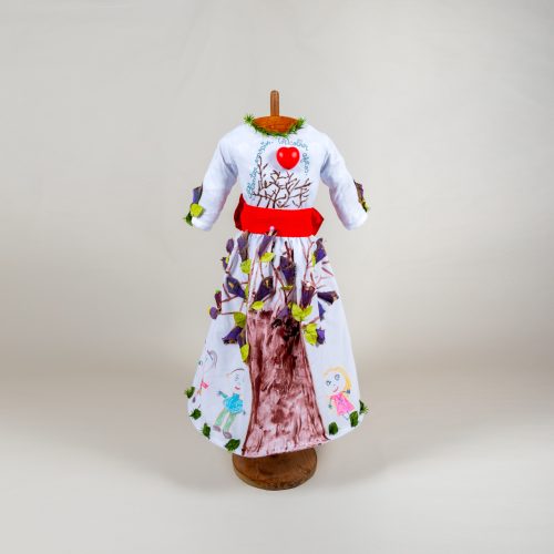 traje-83